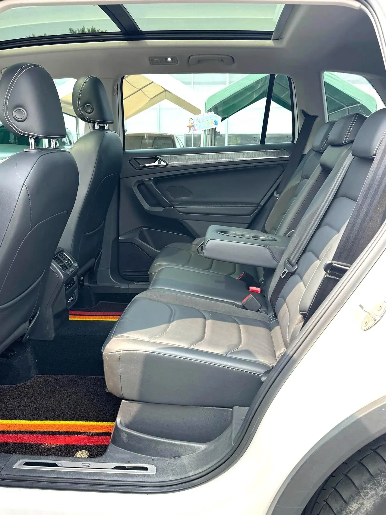 Volkswagen 2021 Tiguan L R-Line 2.0TSI 330TSI Two-Drive Overdrive Automatic Gear 7
