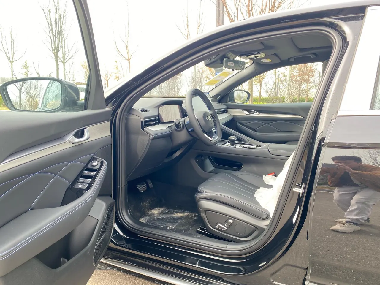 Geely 2026 Star Rui 1.5TD Oriental Obsidian Kunlun Edition Automatic Gear 3
