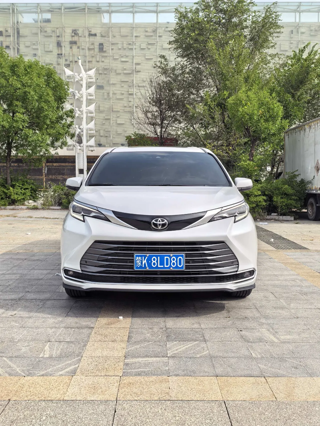 Toyota 2026 Sana 2.5 Stepless Four-wheel Drive Deluxe Edition Automatic Transmission 2
