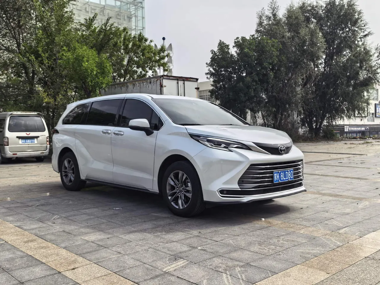 Toyota 2026 Sana 2.5 Stepless Four-wheel Drive Deluxe Edition Automatic Transmission 6