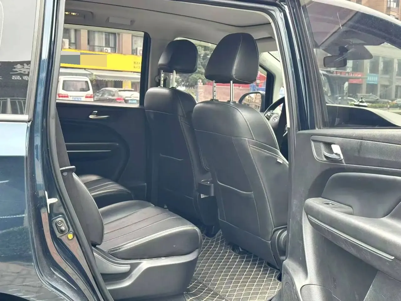 Chuanqi 2021 M6 1.5T 270T Premium Edition 7-seat Automatic Gear 6