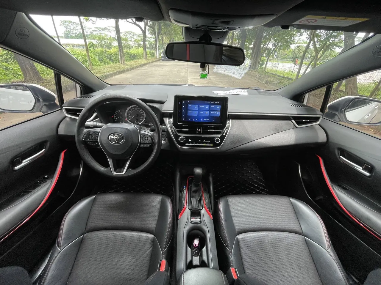 Toyota 2021 Lei Ling 1.2T Stepless 185T Sports Edition Automatic Gear 5