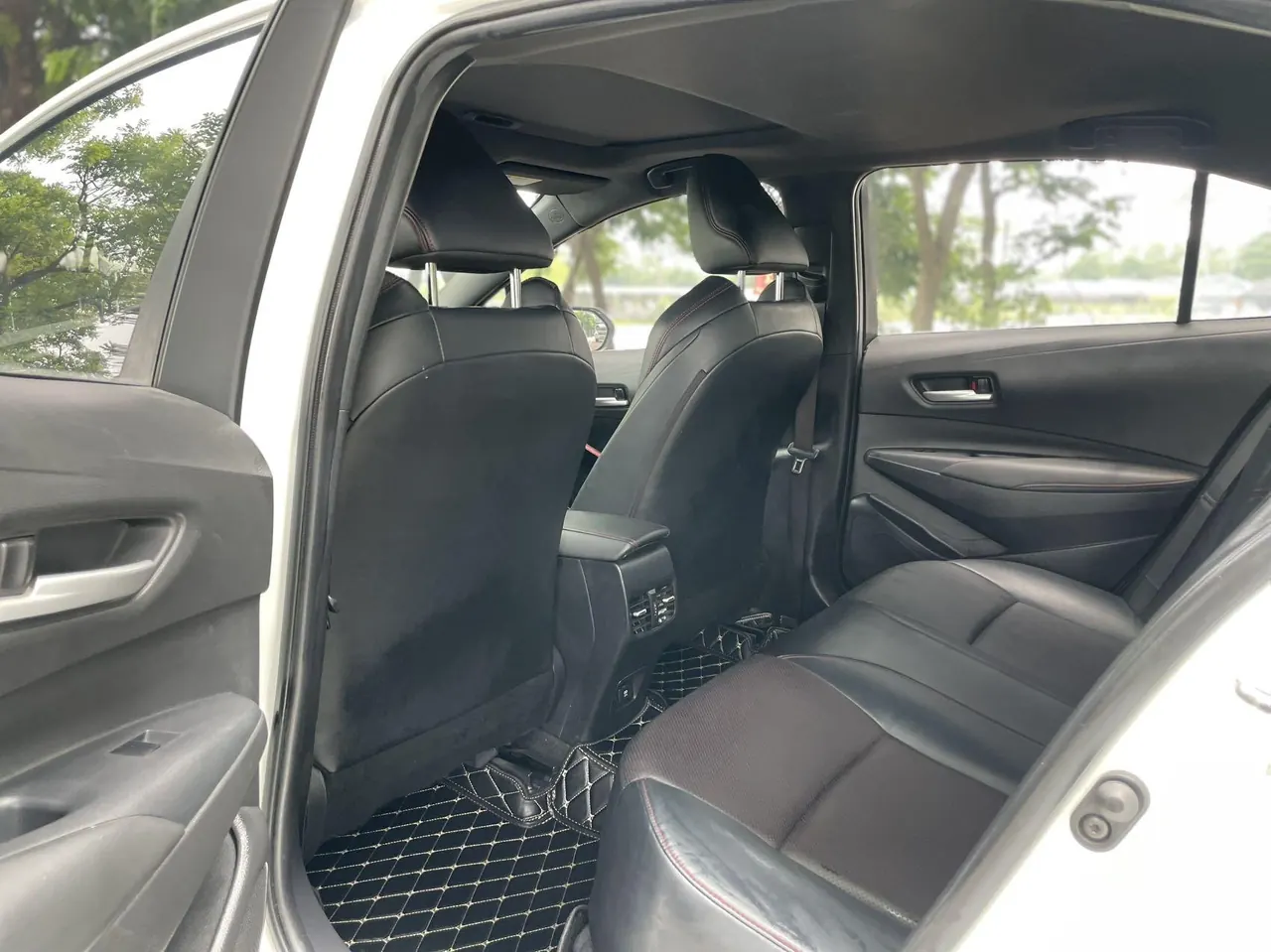 Toyota 2021 Lei Ling 1.2T Stepless 185T Sports Edition Automatic Gear 6