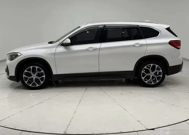 BMW 2021 X1 sDrive25Li 2.0T Leading Automatic Gear 6