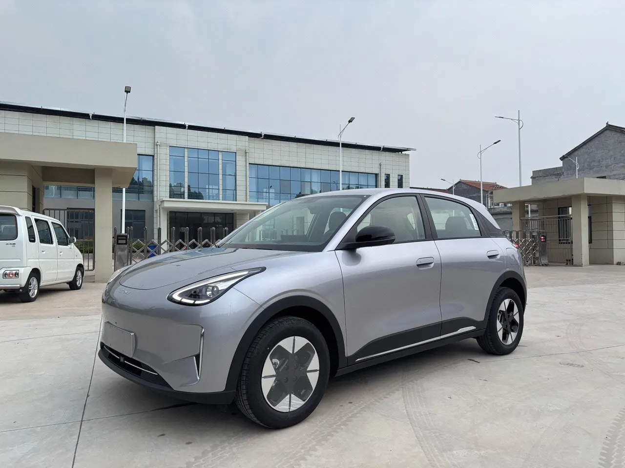 Open image lightbox: Geely 2026 Star Wish 410km Wind Edition Automatic Gear