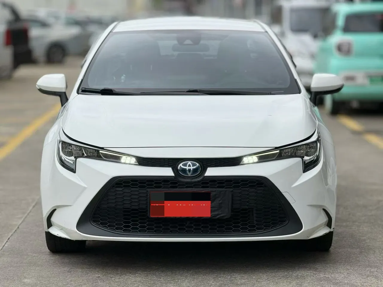 Toyota 2021 Lei Ling Shuangqing 1.8H Stepless Leading Edition Automatic Gear 2