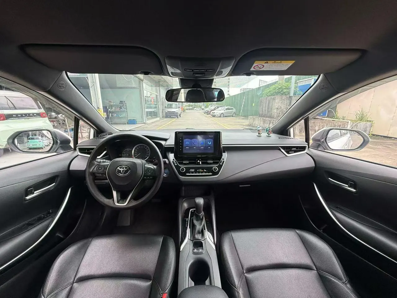 Toyota 2021 Lei Ling Shuangqing 1.8H Stepless Leading Edition Automatic Gear 4