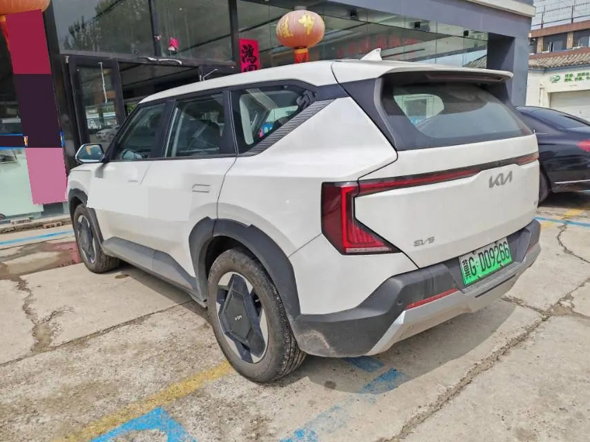 Kia 2025 EV 5 530 Light Automatic 4