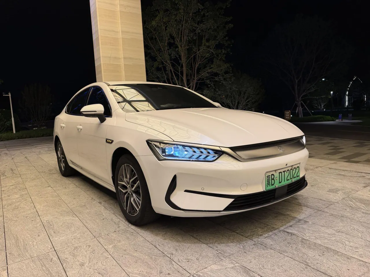 BYD 2021 Qin PLUS EV 500KM Luxury Automatic Gear 2