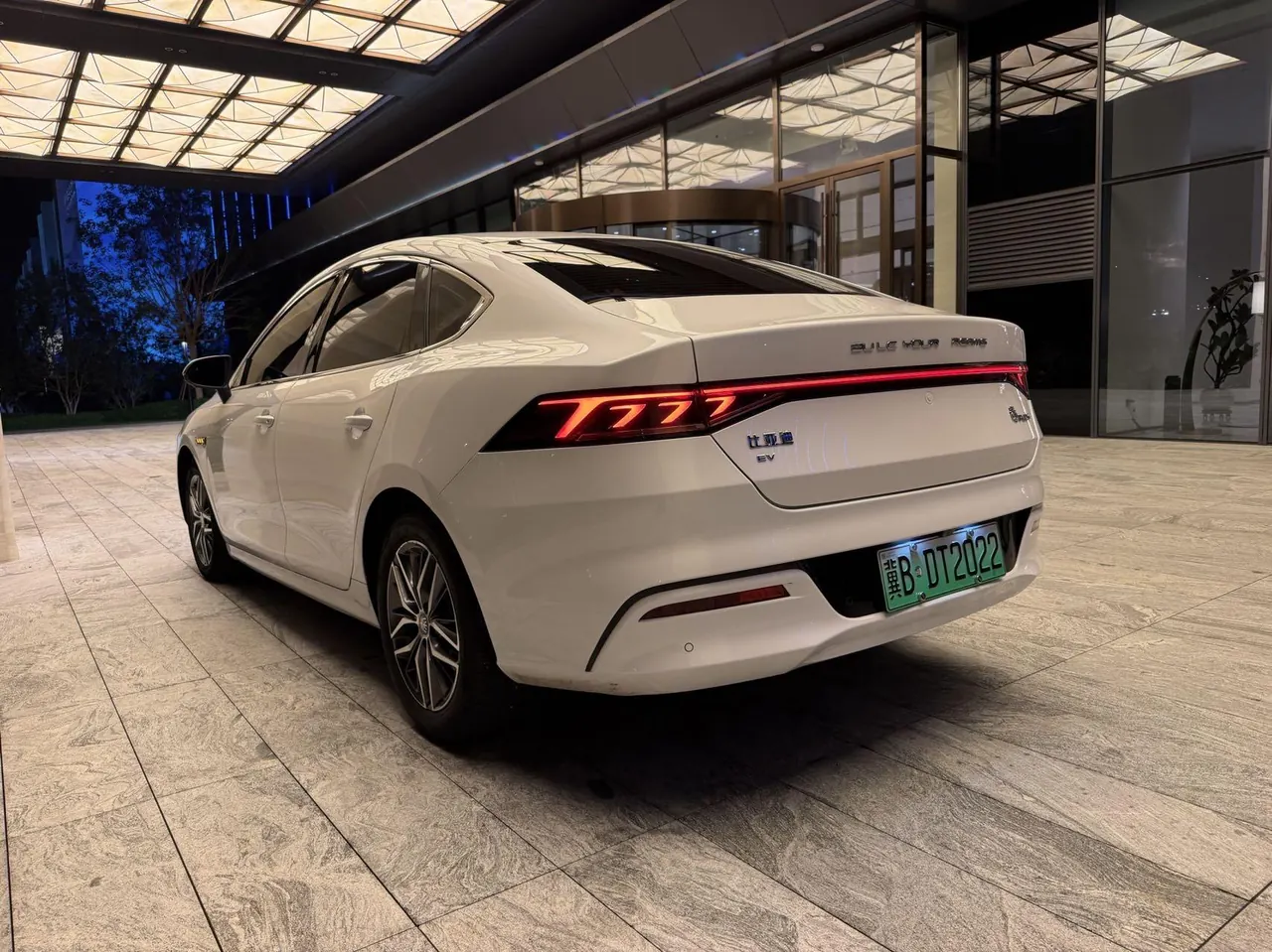 BYD 2021 Qin PLUS EV 500KM Luxury Automatic Gear 3