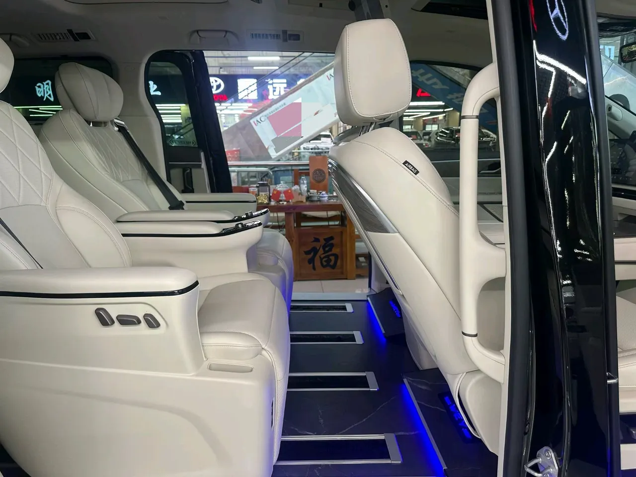WEY 2025 VV7 Hi4 1.5T Four-Wheel-Drive Automatic Model 6