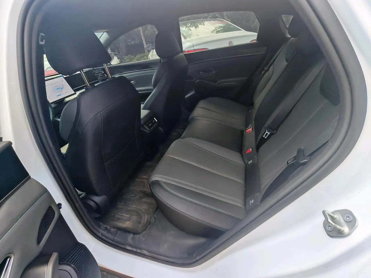 BYD 2025 Qin L DM-i 1.5 stepless smart driving version 80KM leading automatic gear 5