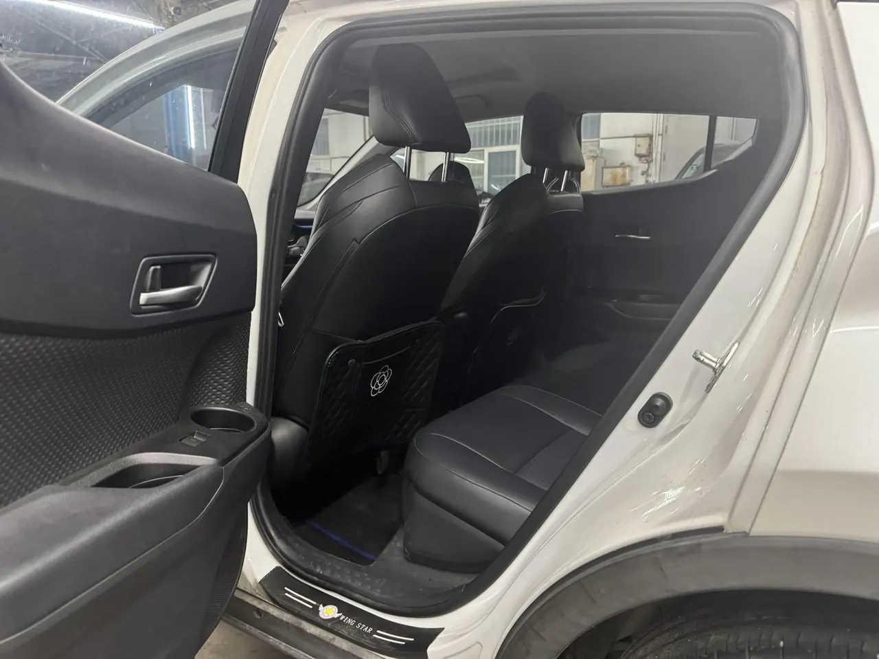 Toyota 2021 C- HR 2.0 Stepless Deluxe Edition Automatic Gear 4