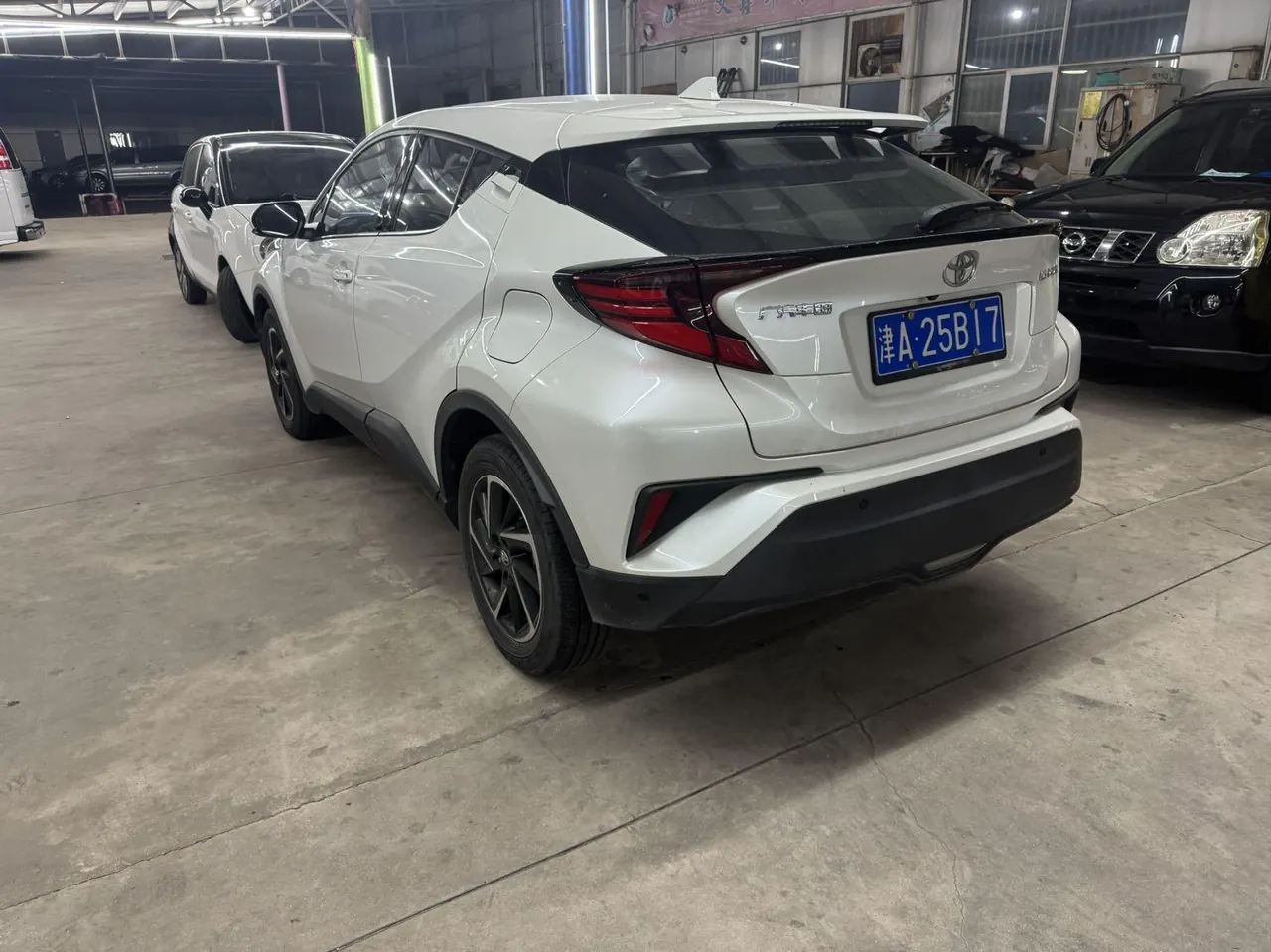 Toyota 2021 C- HR 2.0 Stepless Deluxe Edition Automatic Gear 6