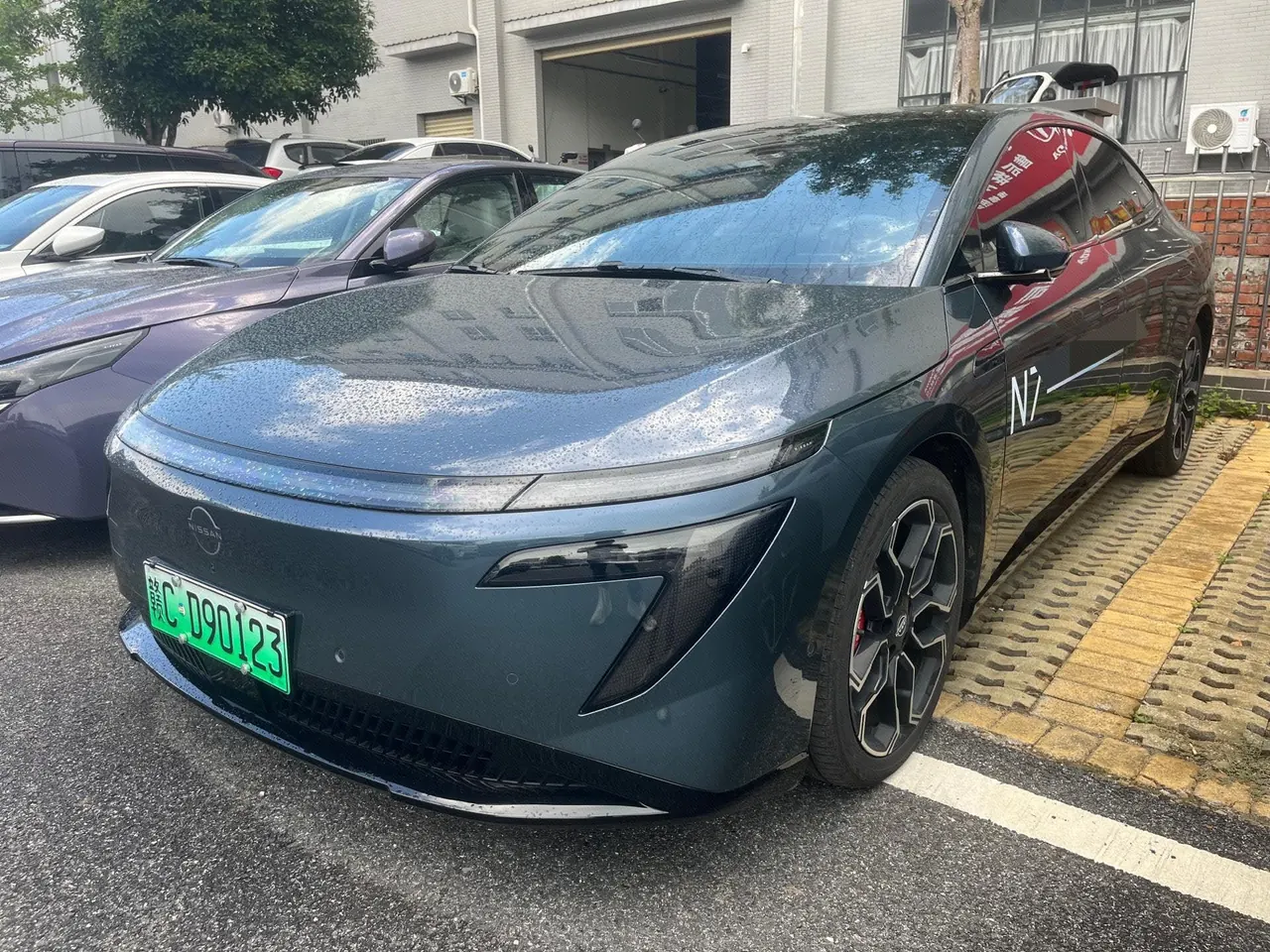 Open image lightbox: Nissan 2025 N7 625 Max Automatic