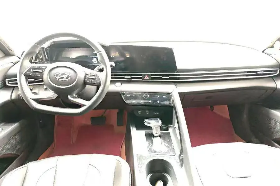 Hyundai 2022 Elantra-Sanxiang 1.5 Stepless 20th Anniversary Automatic Gear 3