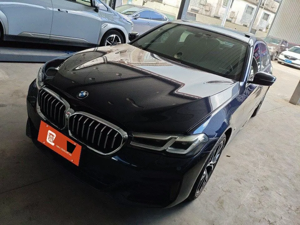 打开图片灯箱:BMW 5 Series 2022 530Li 2.0T Exclusive M Sports Suit (Modified) Automatic Gear
