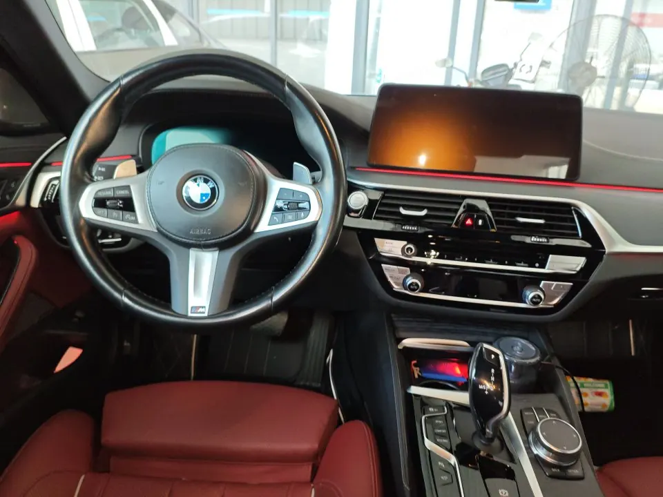BMW 5 Series 2022 530Li 2.0T Exclusive M Sports Suit (Modified) Automatic Gear 2