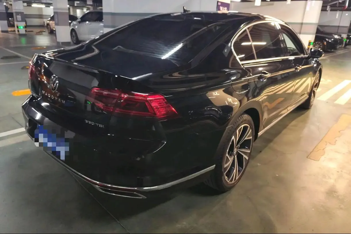 Volkswagen 2020 Magotan 2.0TSI 330TSI luxury automatic transmission 3