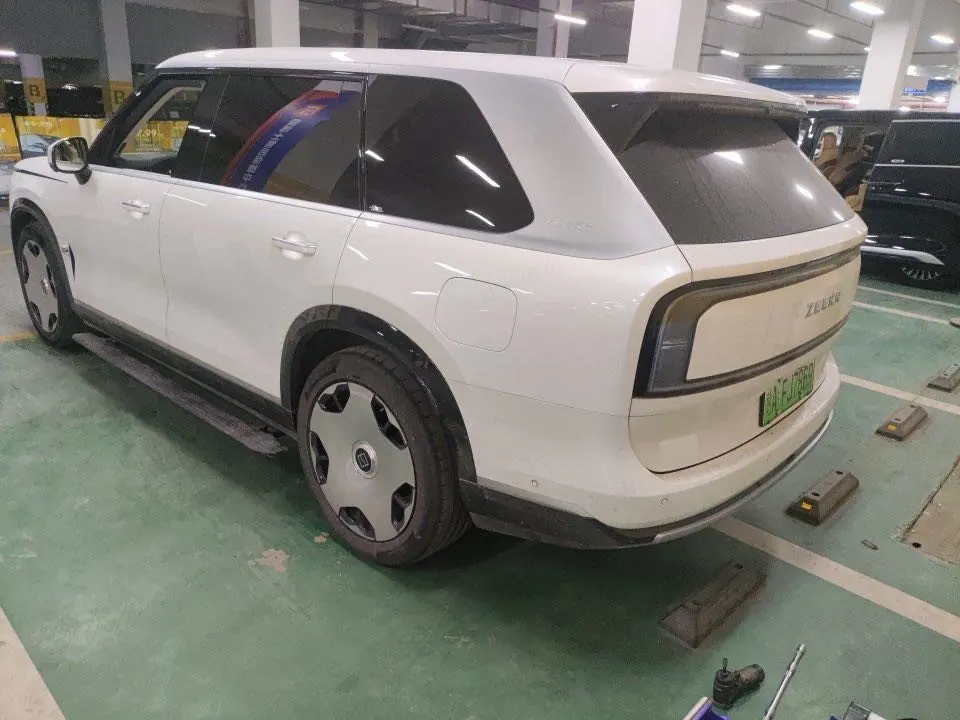 Zeekr 2025 Zeekr 9X 2.0T Ultra Edition 70kWh Automatic Gear 5