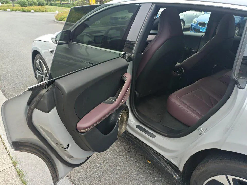 NIO 2025 ET5T 75kWh Touring automatic 7