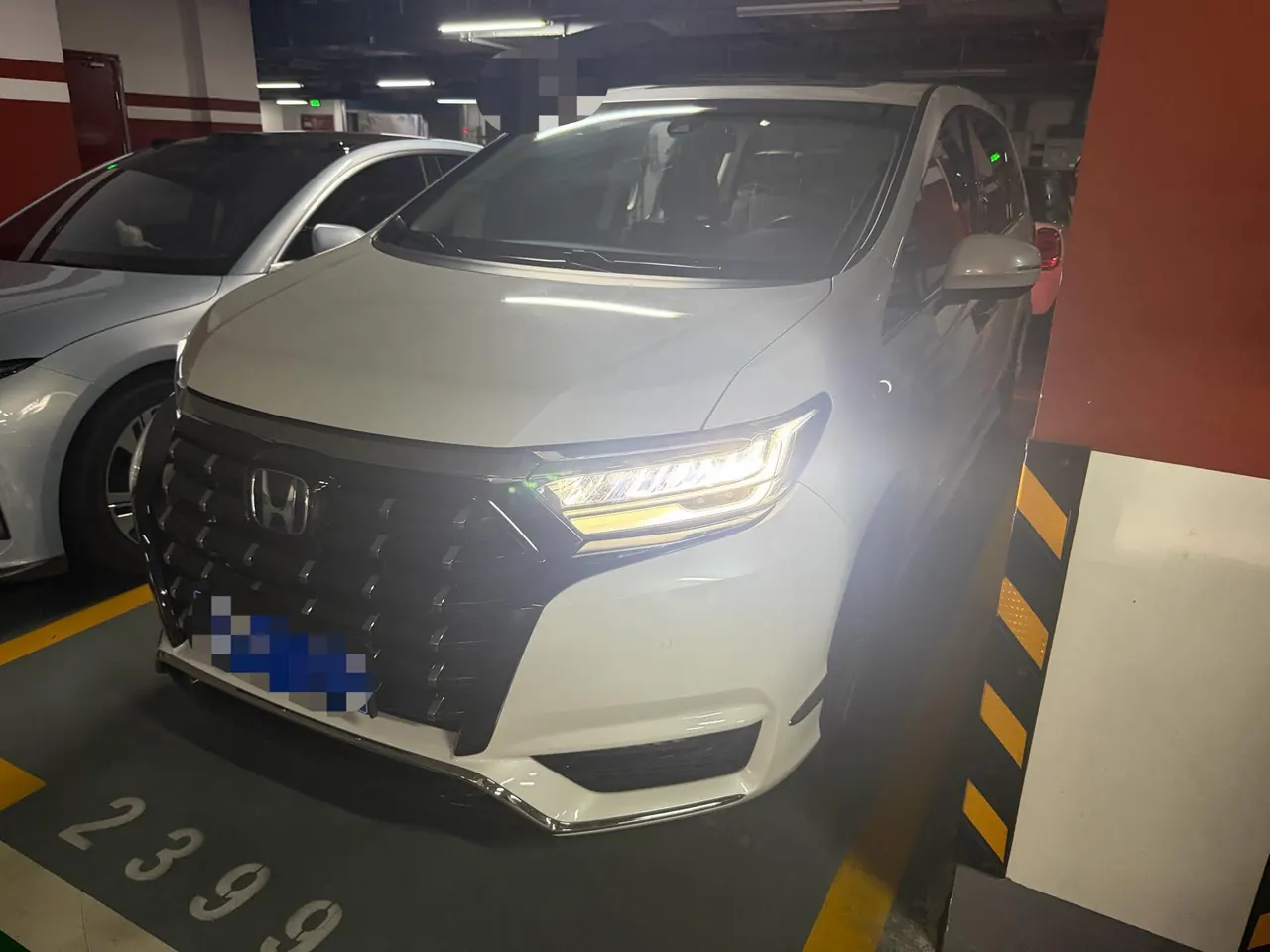Open image lightbox: Honda 2022 Ailishen Hybrid 2.0 Stepless Deluxe Automatic Gear
