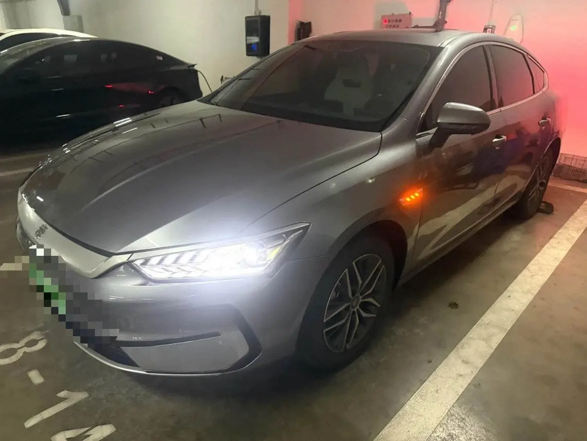 Open image lightbox: BYD 2024 Qin PLUS EV 420KM Glory Edition Exceed Automatic Gear