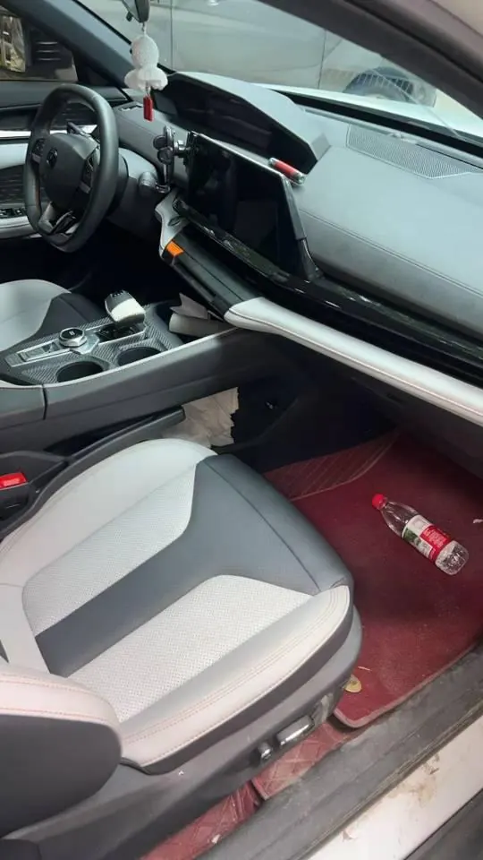 ChangAn 2024 UNI-V Zhidian iDD 1.5 Stepless Blue Whale 136km Zhiku Automatic Gear 3