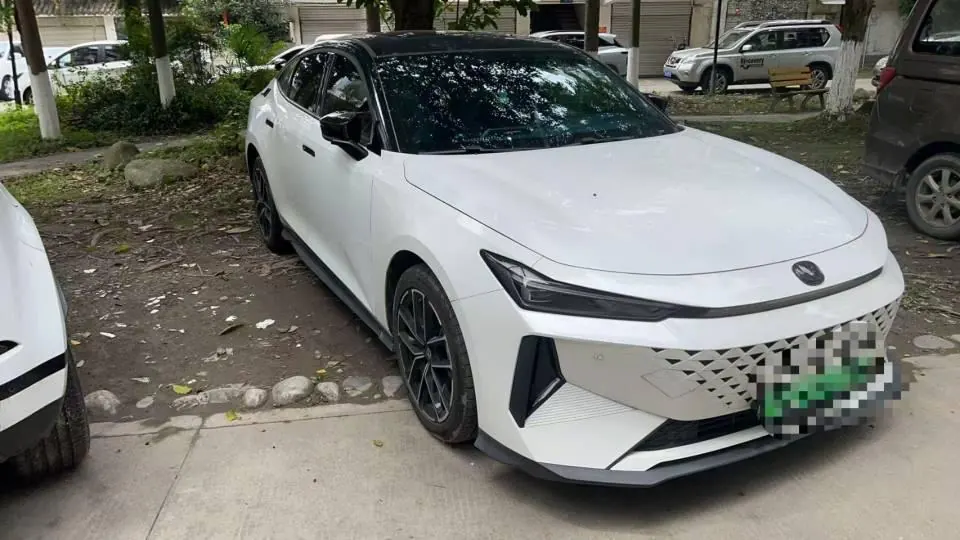 ChangAn 2024 UNI-V Zhidian iDD 1.5 Stepless Blue Whale 136km Zhiku Automatic Gear 6
