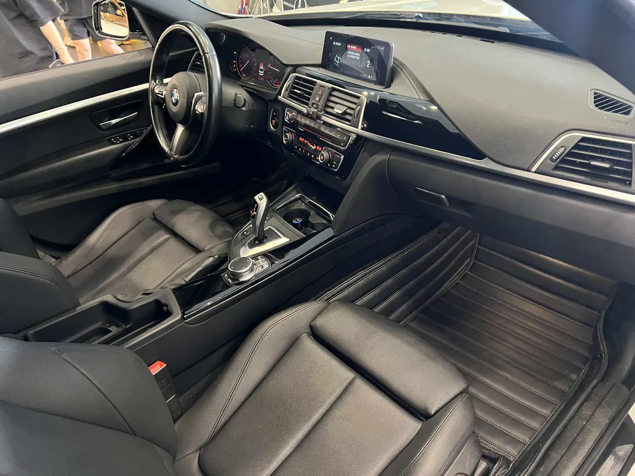BMW 3 Series GT (Imported) 2020 GT 320i 2.0T M Sports Suit Automatic Gear 4