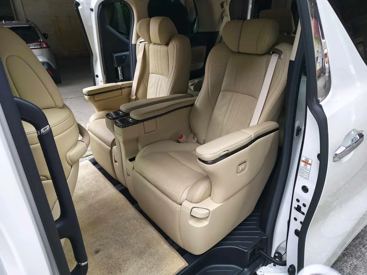Toyota Erffa (Imported) 2020 Erffa 2.5 Stepless Premium Edition Automatic Gear 6