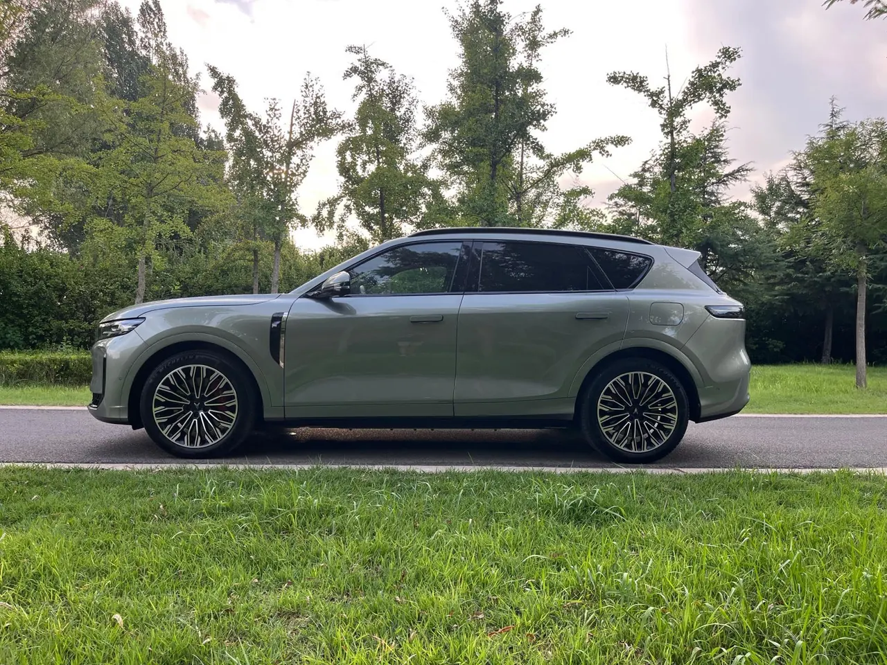 Voyah 2025 FREE Rear Drive Dry Kun Edition Automatic Gear 3