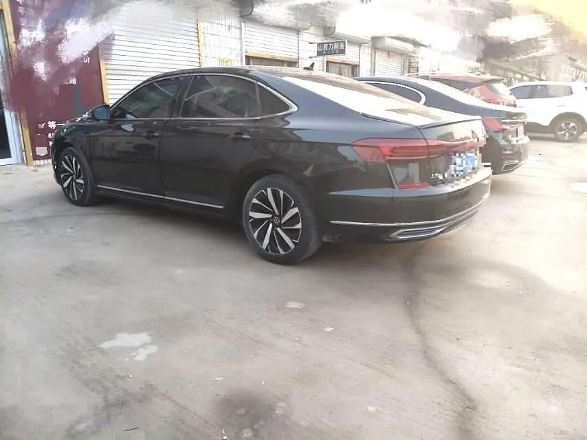 Volkswagen 2022 Passat 2.0TSI 330TSI Premium Edition Automatic Gear 5