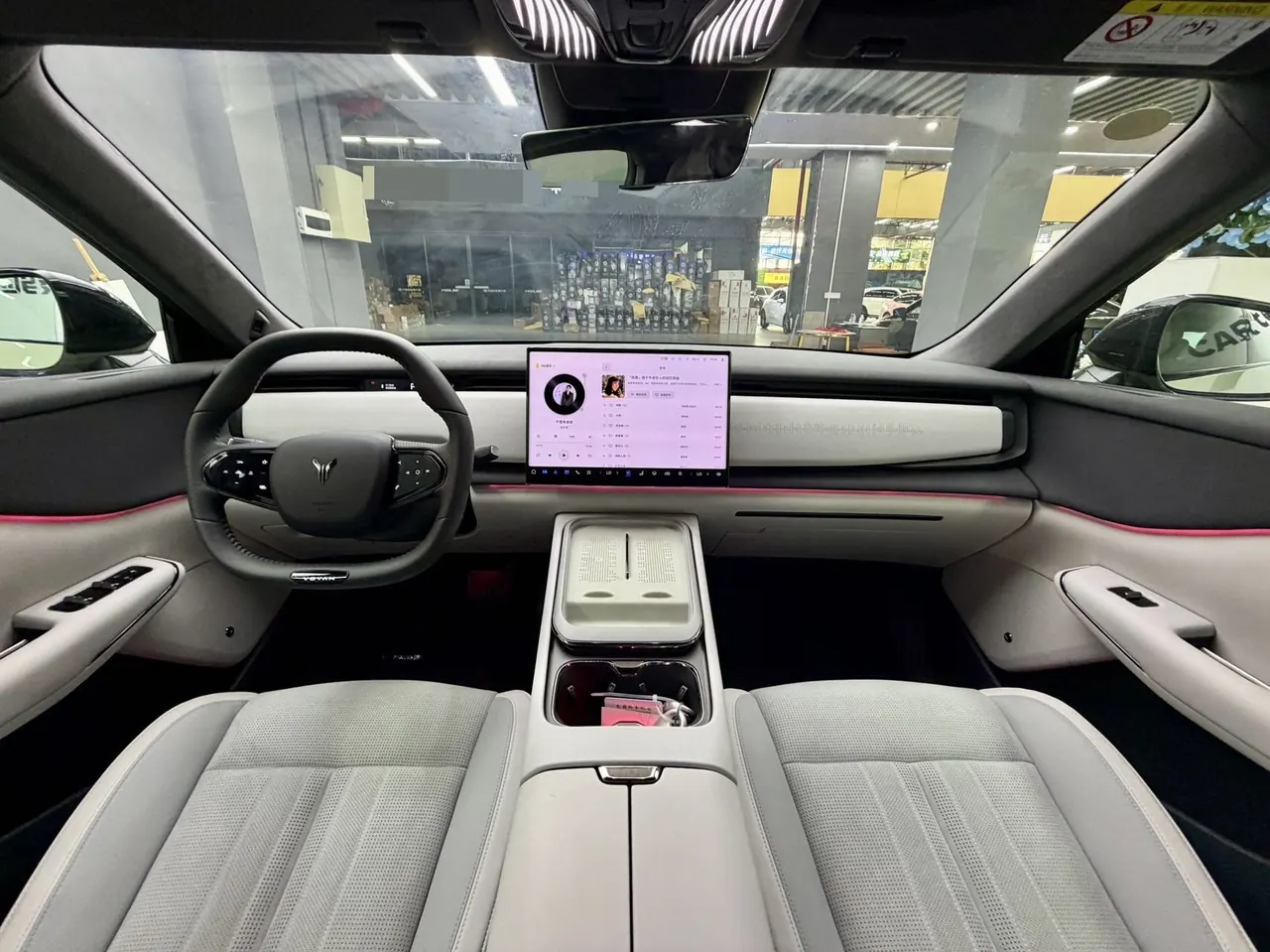 Voyah 2024 bosom friend long endurance intelligent version of automatic transmission 8