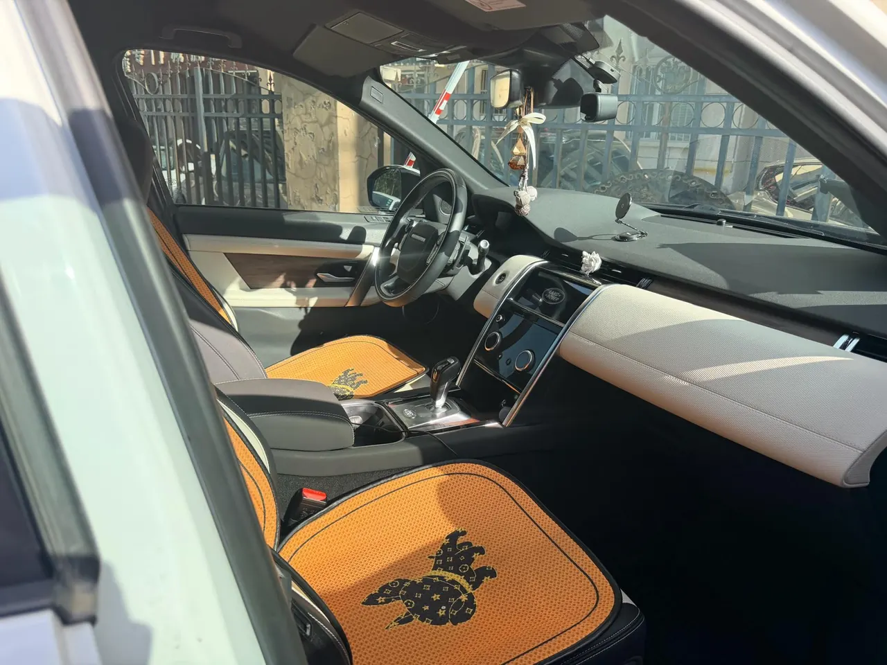 Land Rover 2020 Discovery Sports Edition 48V 2.0T 249PS R-Dynamic SE Performance Technology Edition 5-seat Automatic Gear 6
