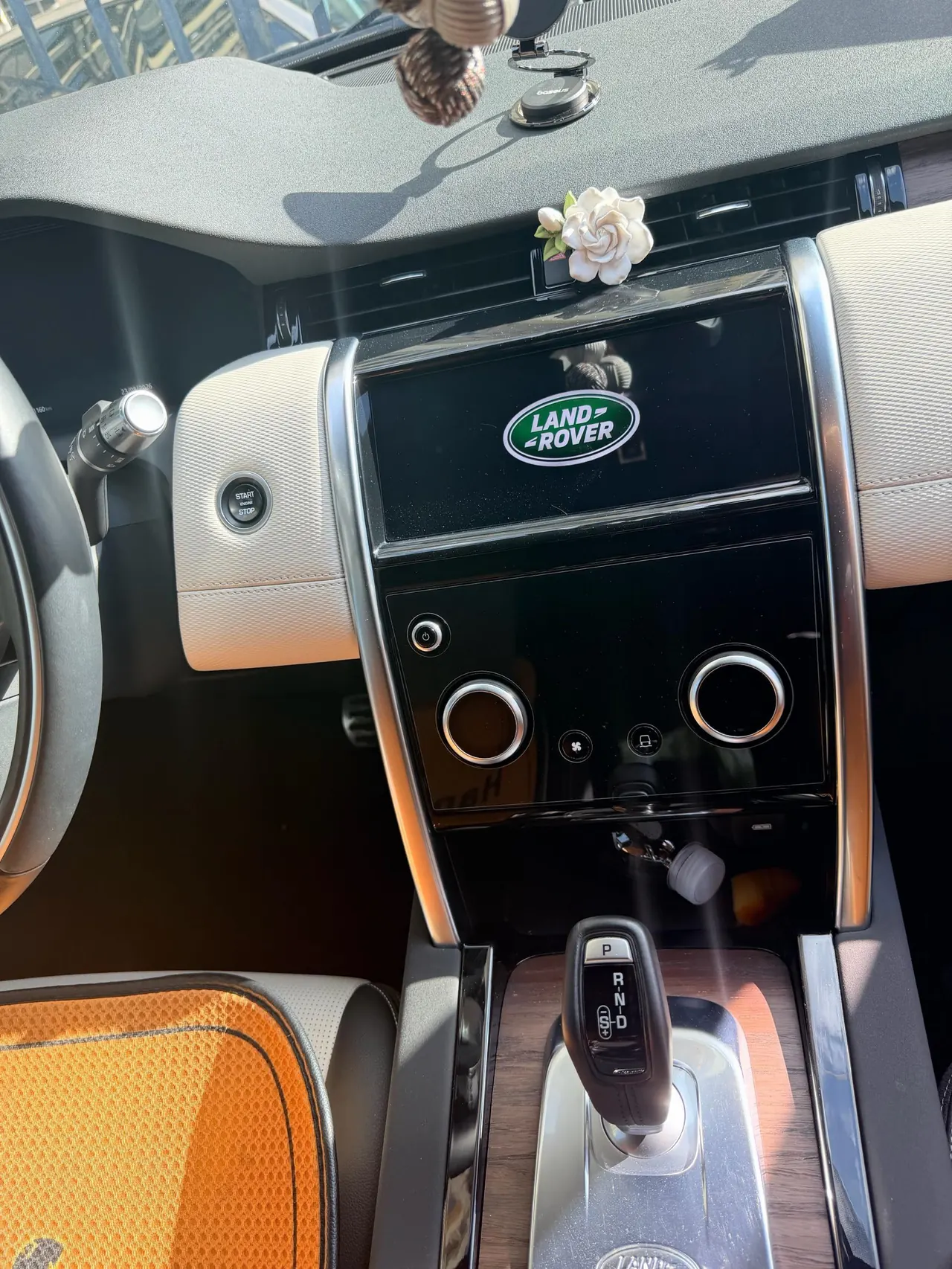 Land Rover 2020 Discovery Sports Edition 48V 2.0T 249PS R-Dynamic SE Performance Technology Edition 5-seat Automatic Gear 7