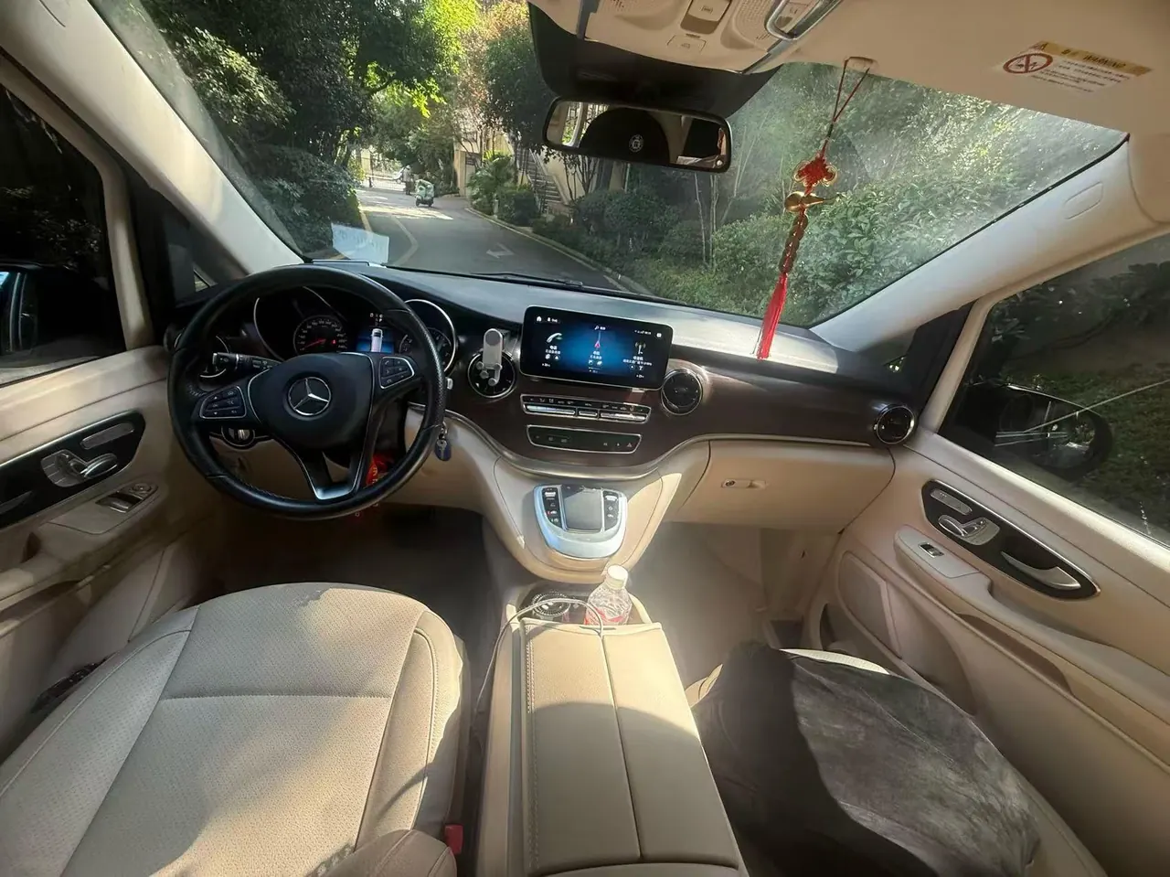Mercedes Benz Class V 2022V 260 2.0T Pilot Edition Automatic Gear 9