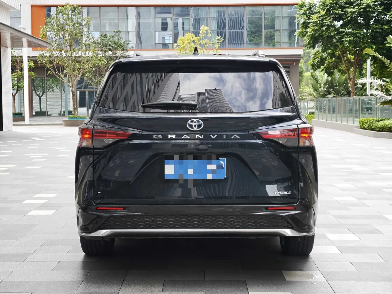 Toyota 2022 Grevia HYBRID 2.5 Stepless Premium Edition Automatic Gear 6