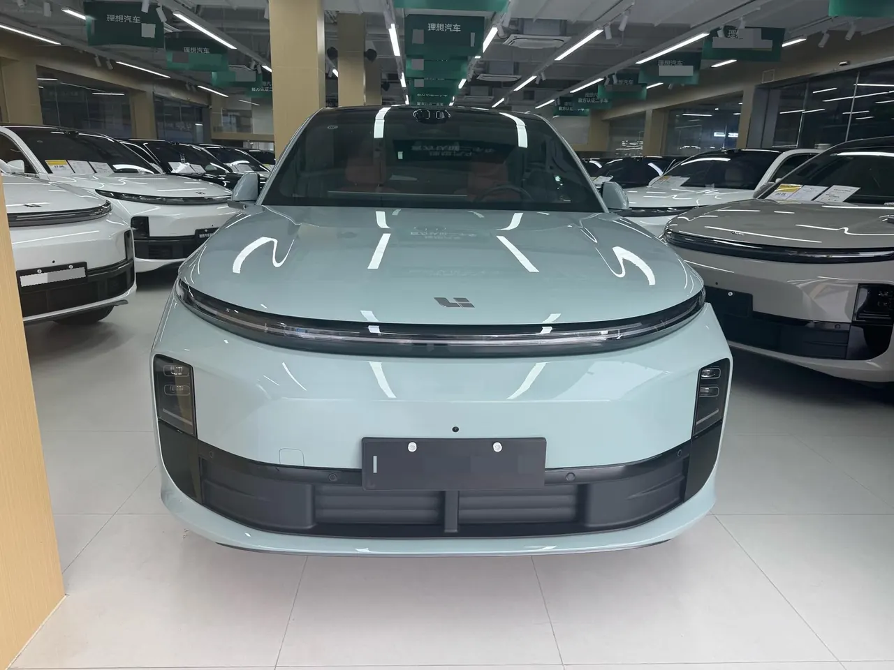 Li 2025 L6 Max Intelligent Rejuvenation New Edition Automatic Gear 2