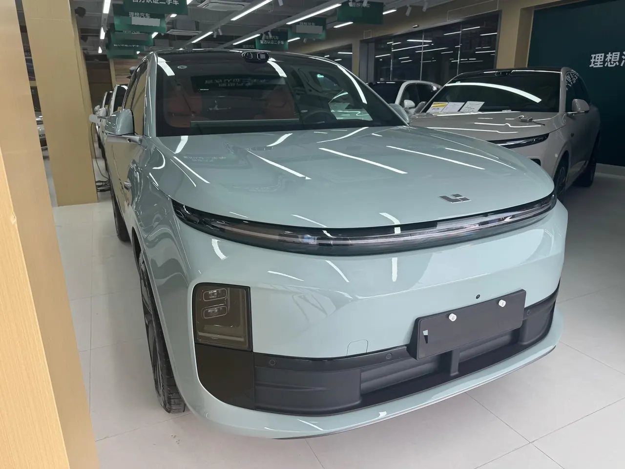 Li 2025 L6 Max Intelligent Rejuvenation New Edition Automatic Gear 3