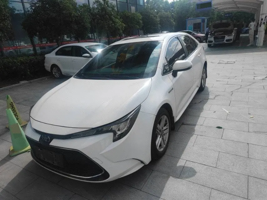 Open image lightbox: Toyota 2022 Lei Ling Shuangqing 1.8H Stepless Deluxe Edition Automatic Gear