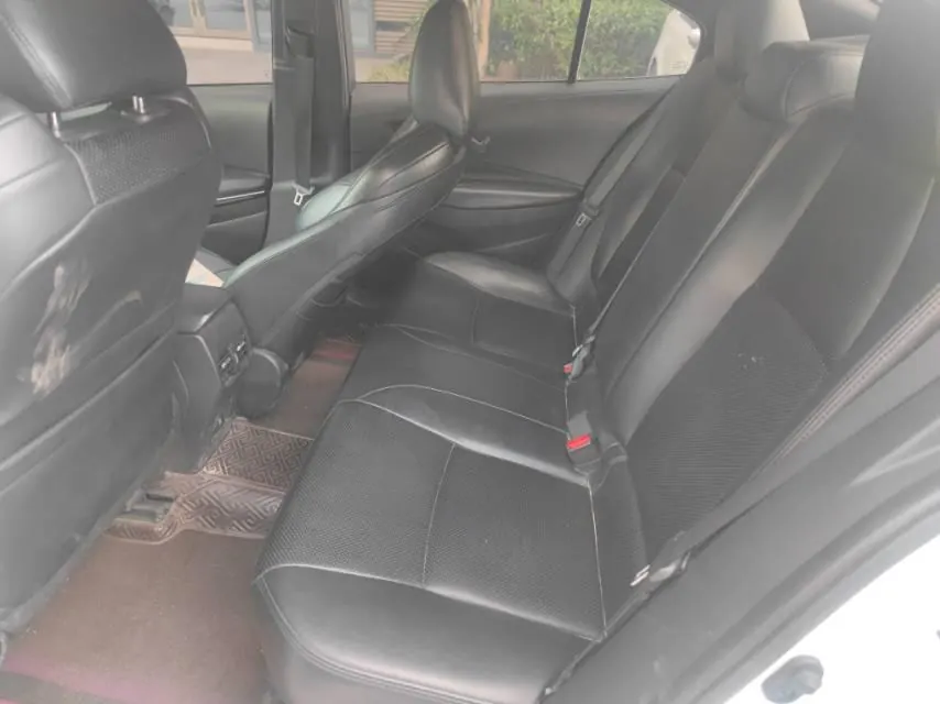 Toyota 2022 Lei Ling Shuangqing 1.8H Stepless Deluxe Edition Automatic Gear 4