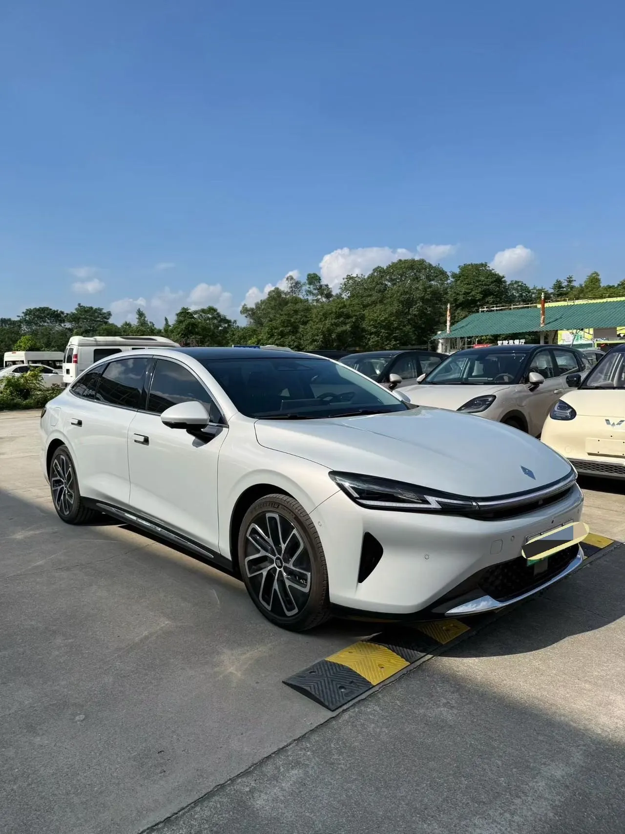 BaoJun 2025 models enjoy 1.5T 140km standard automatic gear 3