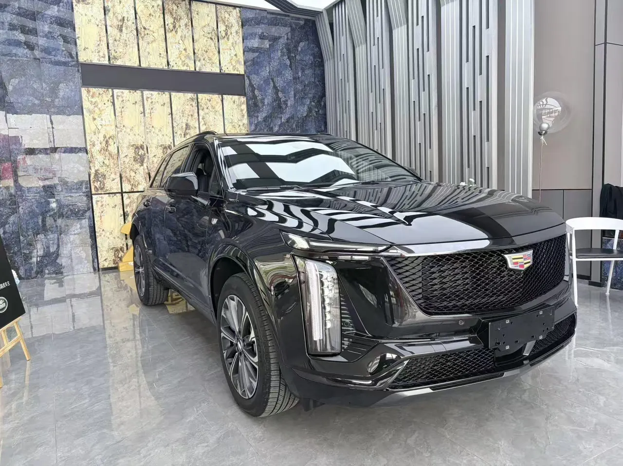 Cadillac 2026 XT5 48V 2.0T Luxury Automatic Gear 3