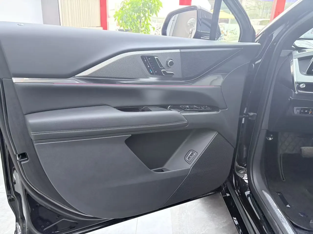 Cadillac 2026 XT5 48V 2.0T Luxury Automatic Gear 4