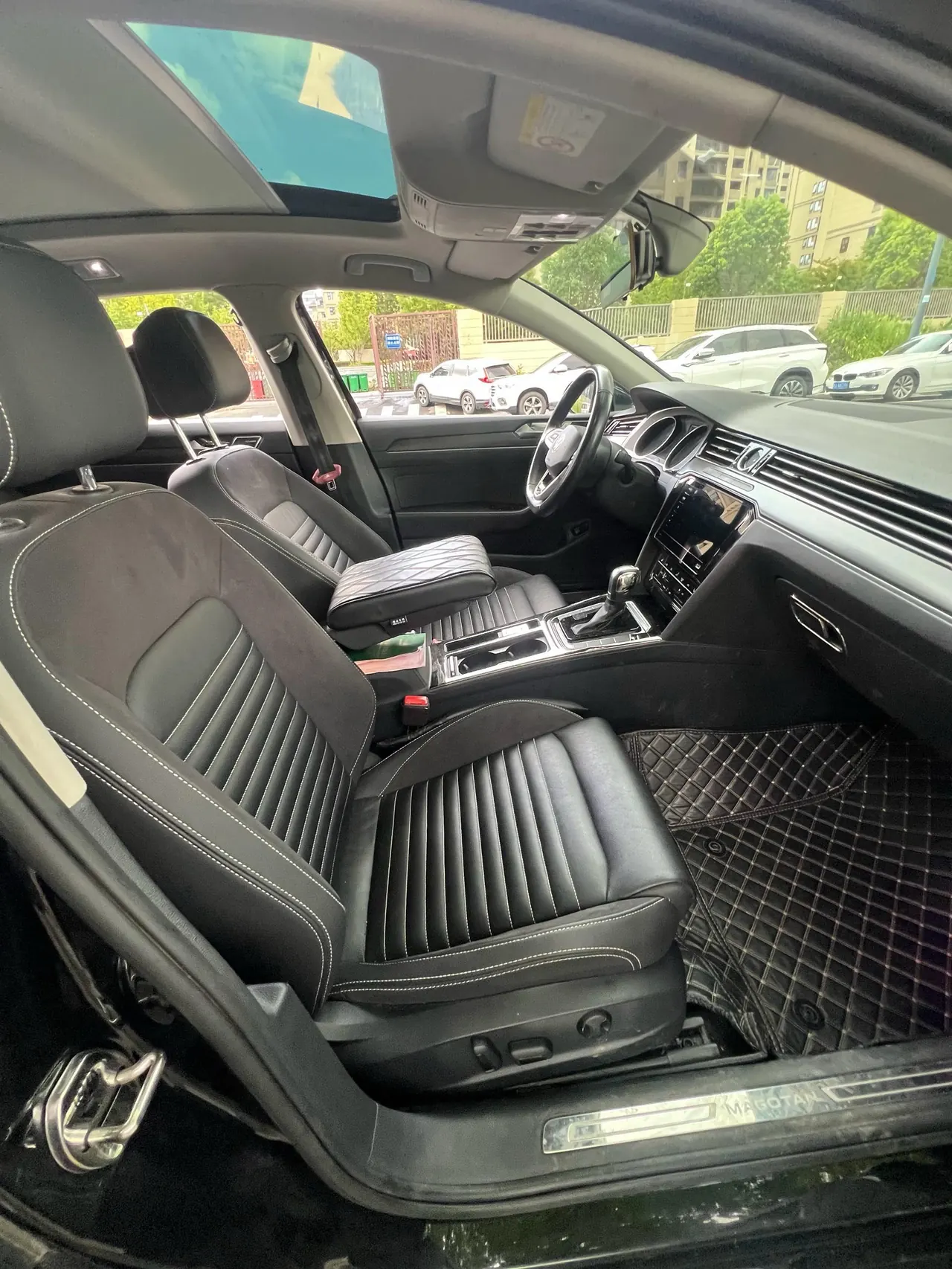 Volkswagen 2020 Magotan 2.0TSI 330TSI Leading Automatic 3