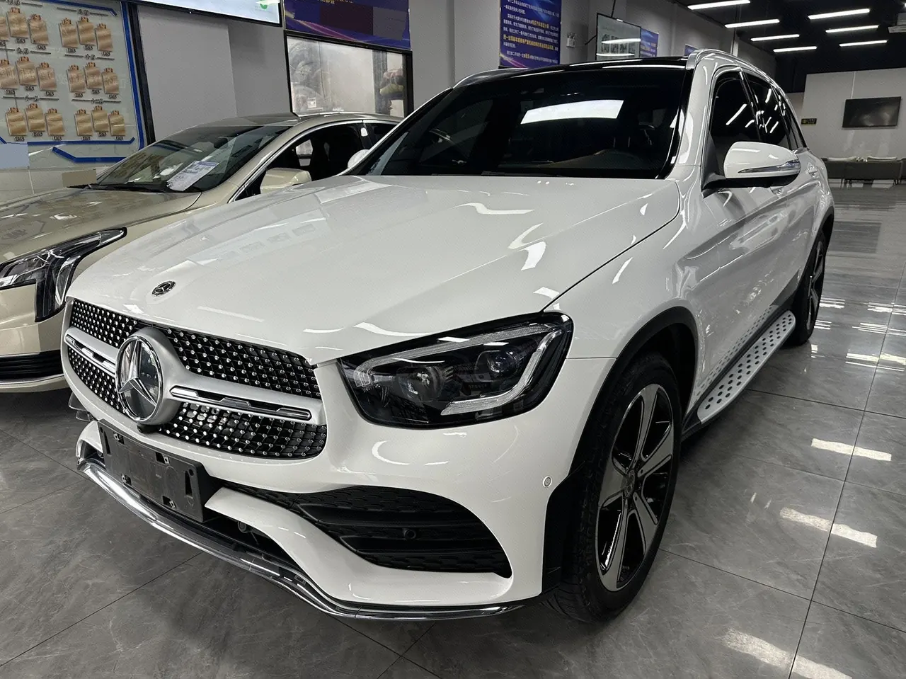 Open image lightbox: Mercedes Benz 2020 GLC 300 L 4MATIC 2.0T Luxury (Modified) Automatic Gear