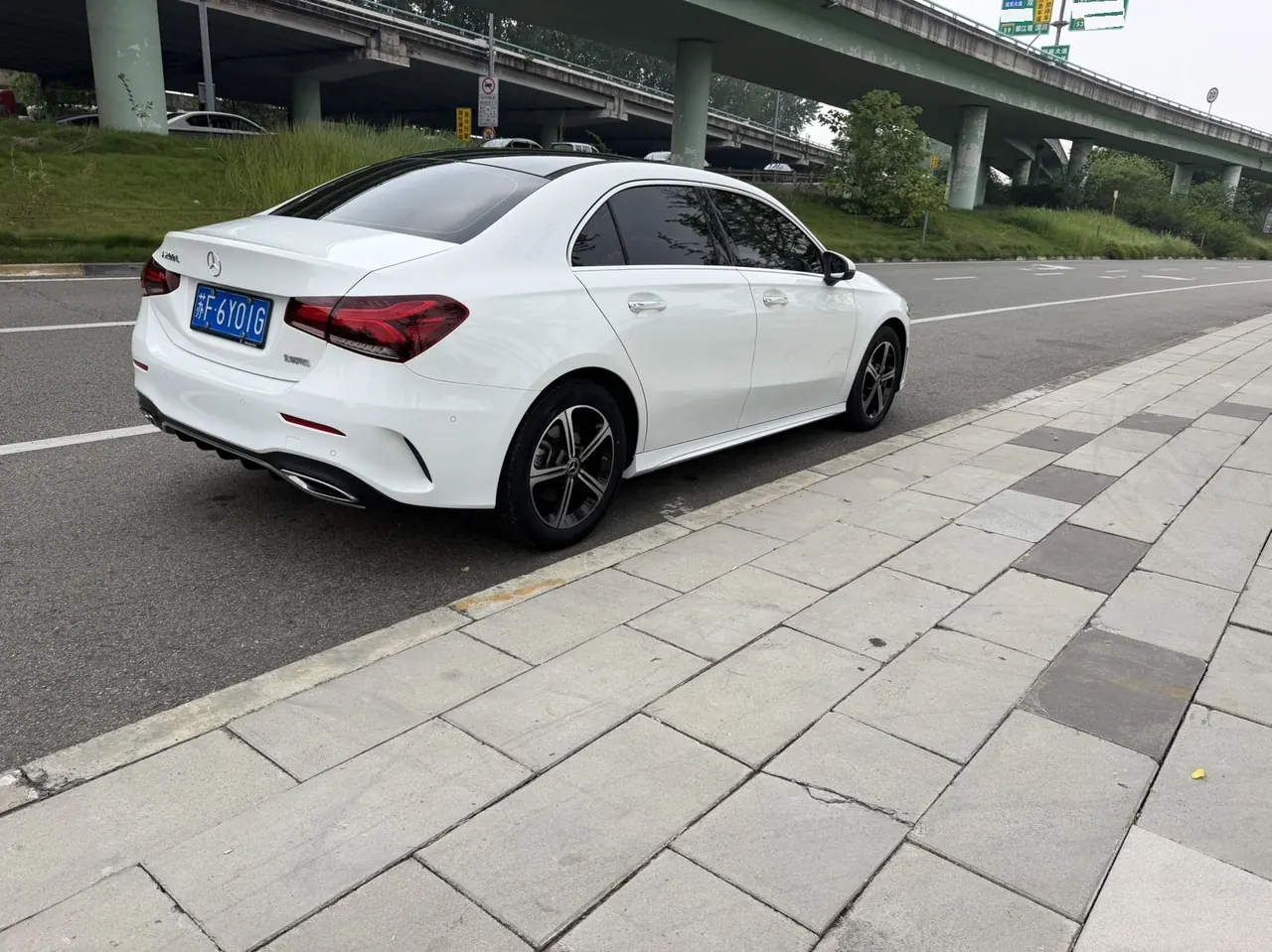 Mercedes Benz Class A 2022 A 200 L 1.3T Fashion (Change 3) Automatic 4