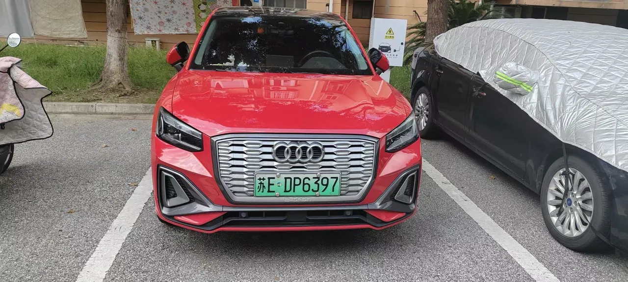 Audi 2022 Q2L e-tron pure electric intelligent automatic transmission 3