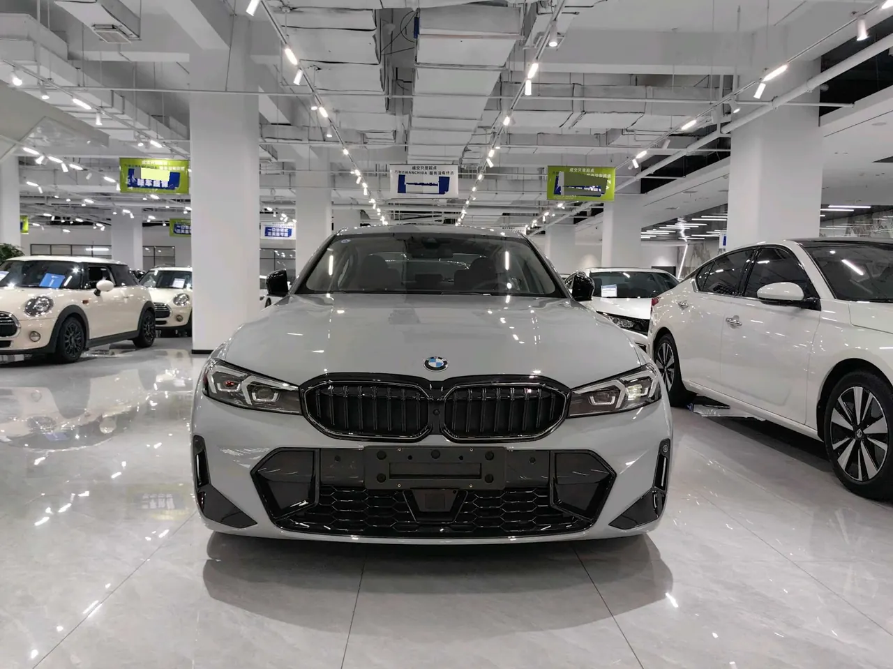 BMW 3 Series 2026 330Li 2.0T M Sports Obsidian Night Suit Automatic Gear 2